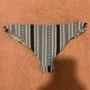 Small acacia bikini bottom